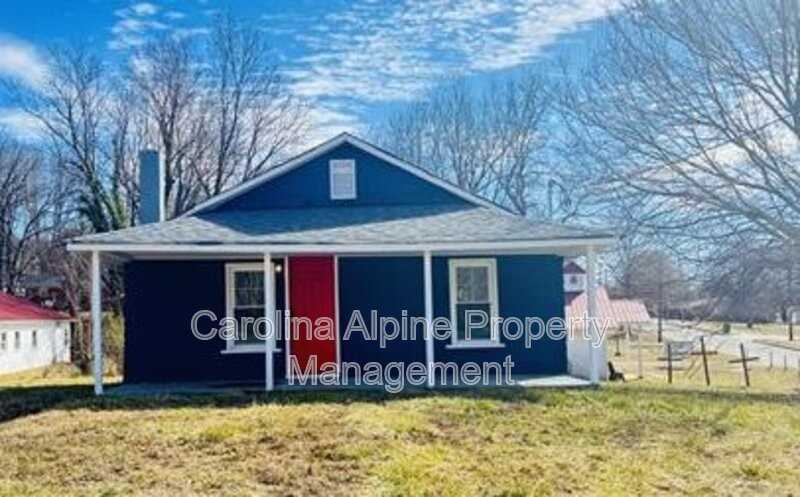 904 E Lincoln St - Photo 3 of 14