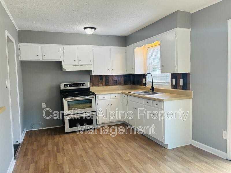 3729 Somerset Dr - Photo 3 of 17