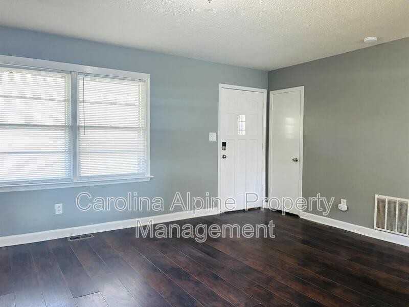 3729 Somerset Dr - Photo 6 of 17