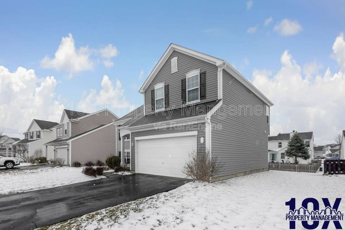 109 Halcyon Dr - Photo 3 of 10