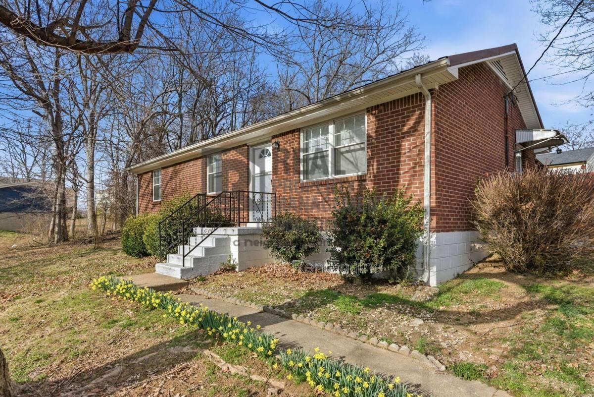 1527 Cherry Tree Dr - Photo 2 of 10