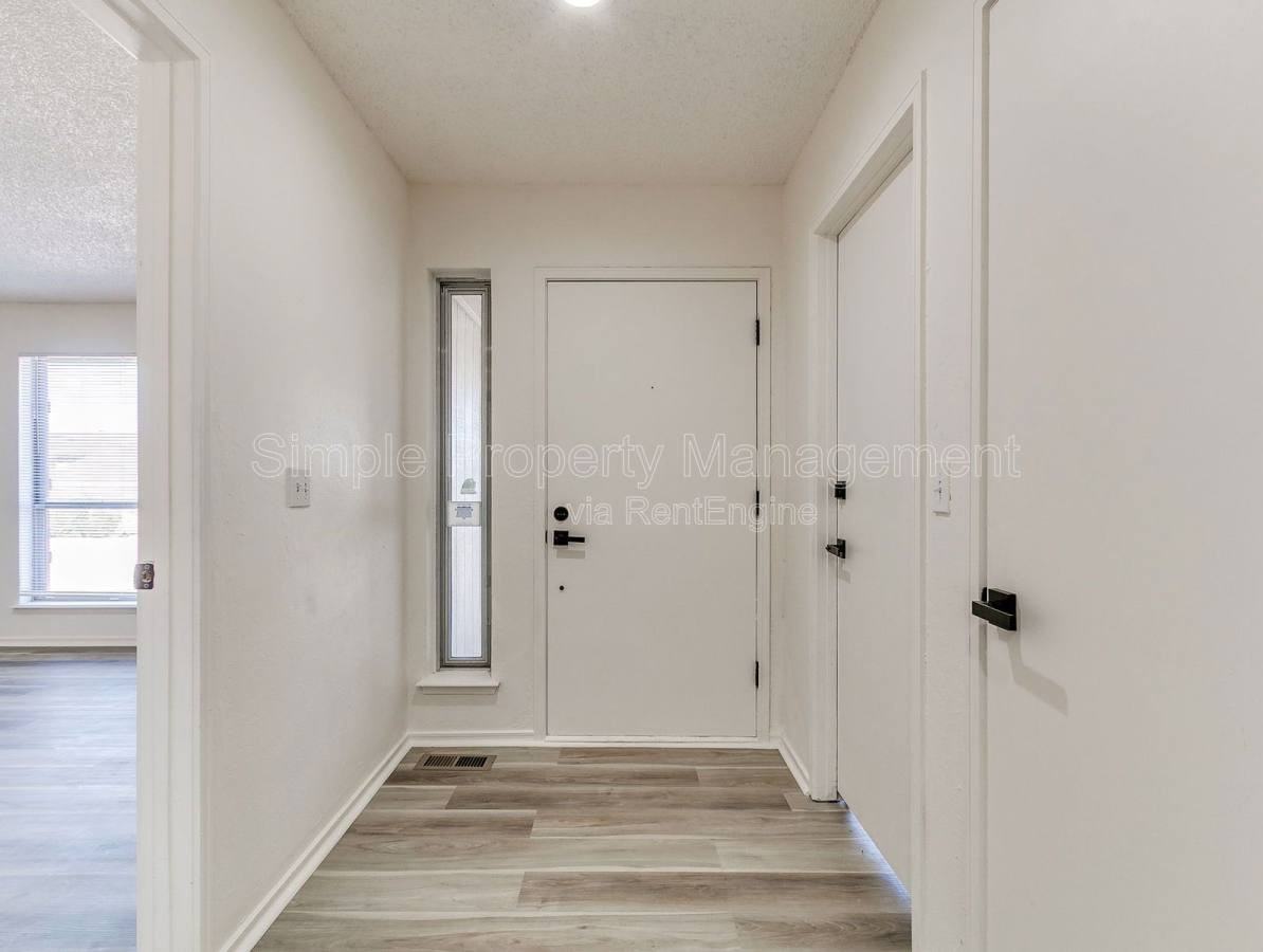 6628 Laurel Dr - Photo 2 of 10