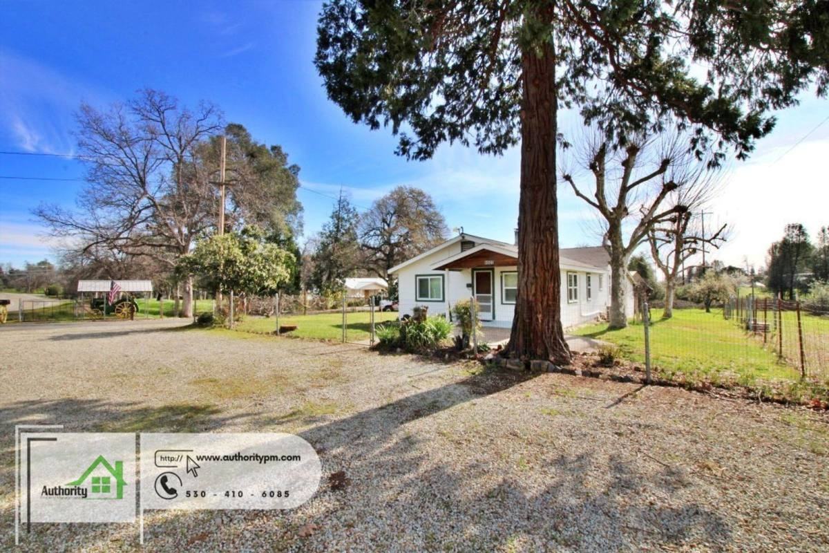 9021 Placer Rd - Photo 2 of 10