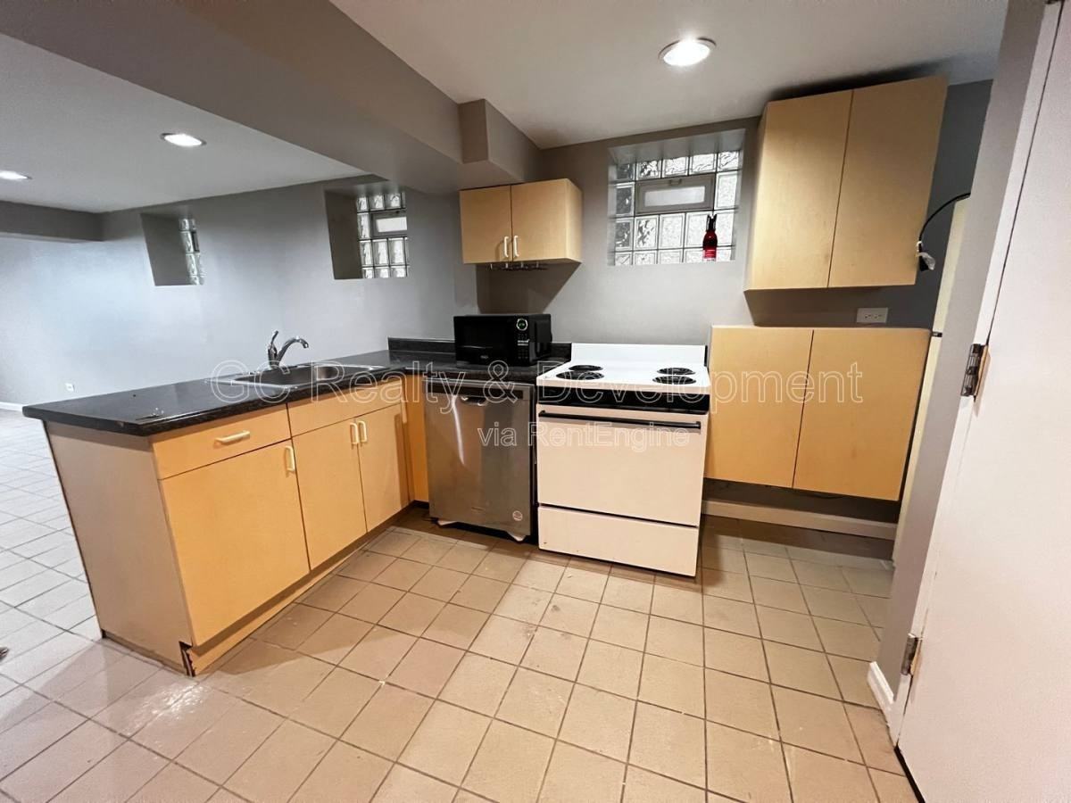 2227 N Clybourn Ave #G - Photo 3 of 10