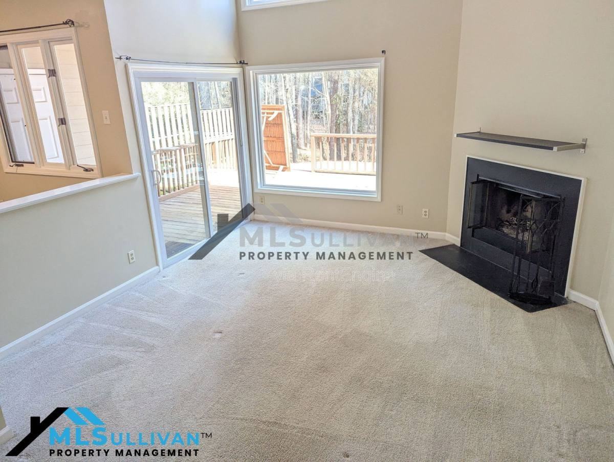 4309 Pin Oak Dr - Photo 2 of 10