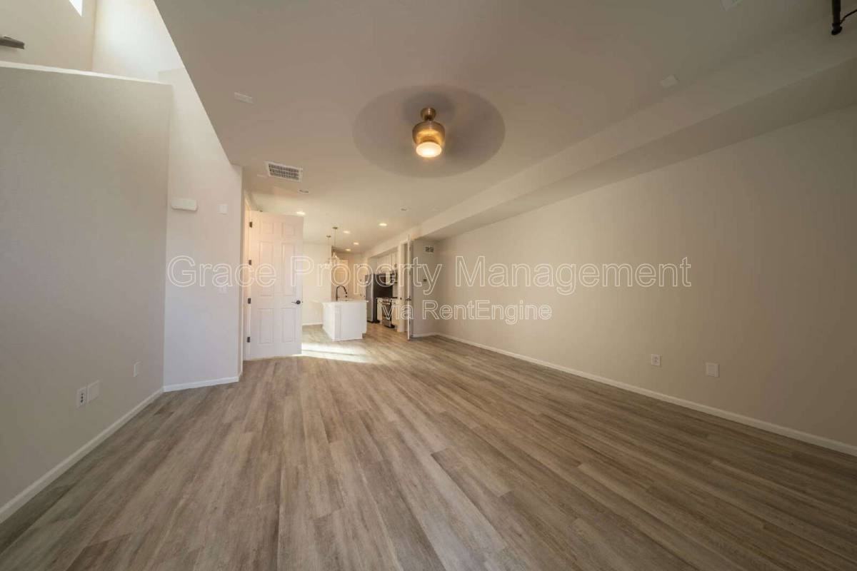 4125 Fultondale St - Photo 2 of 10