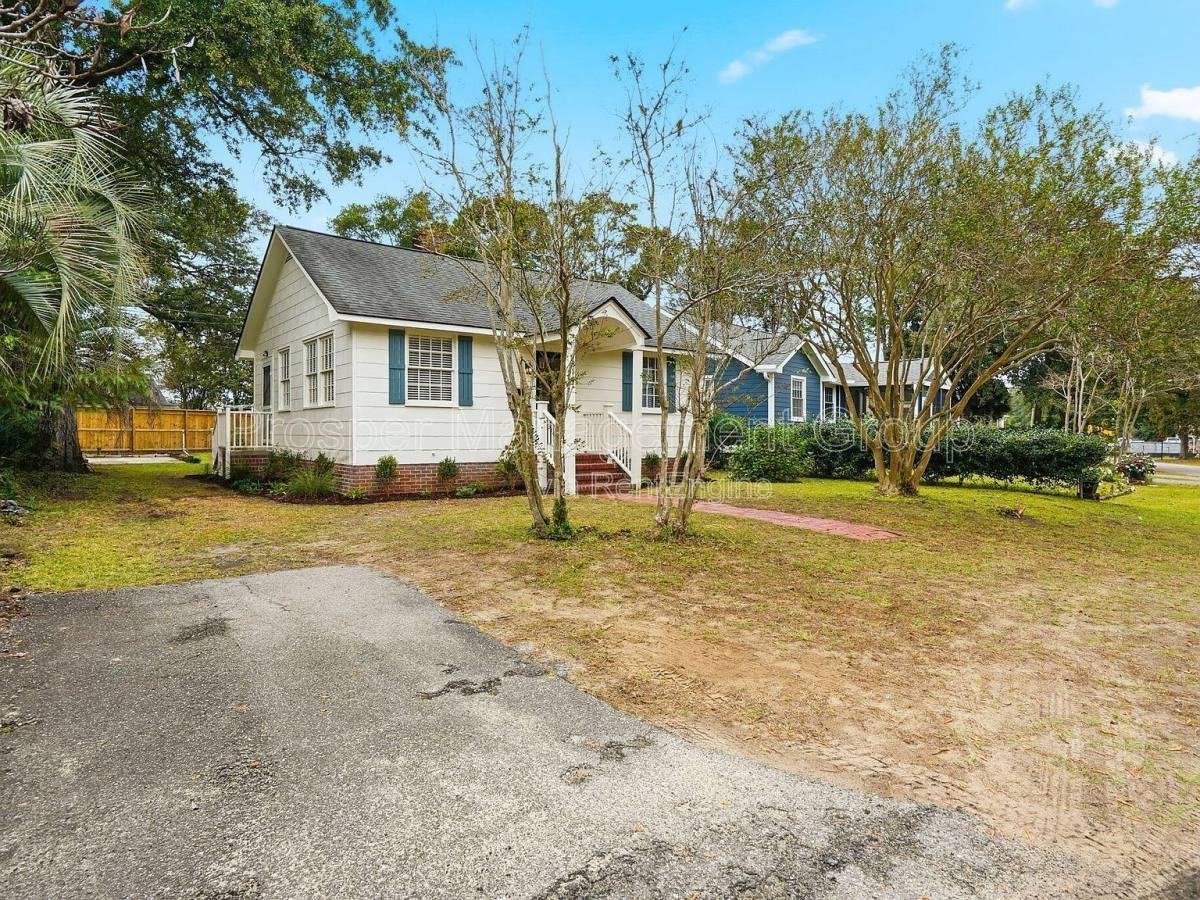 4819 Boulevard Ln - Photo 3 of 10