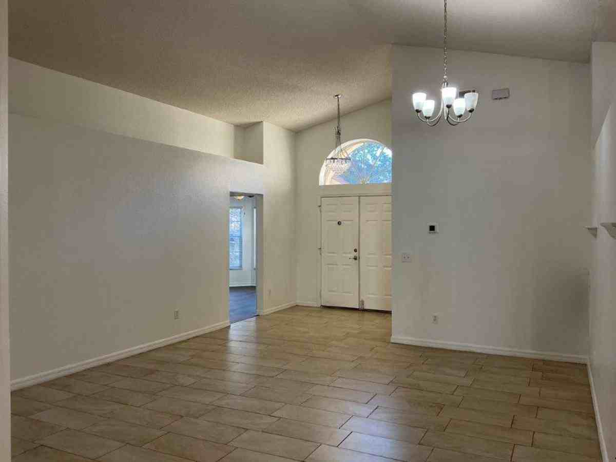5721 Rywood Dr - Photo 3 of 10