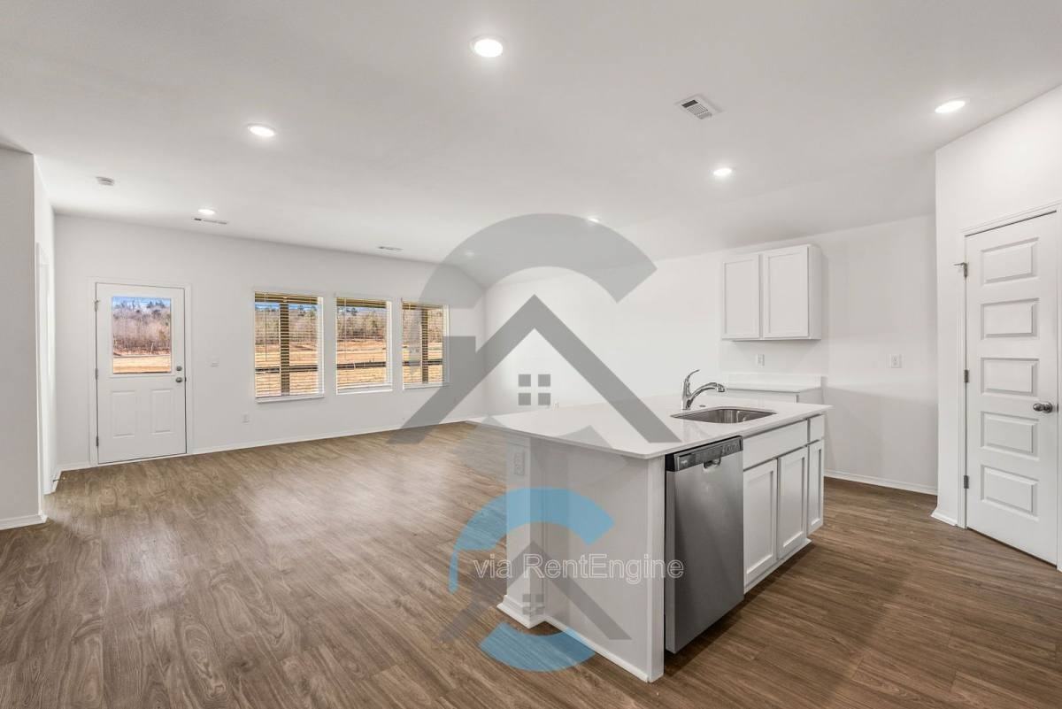 114 E Sunbelt Ct - Photo 2 of 10