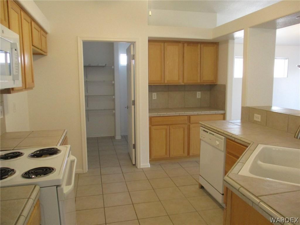 Coyote Ct - Photo 2 of 28