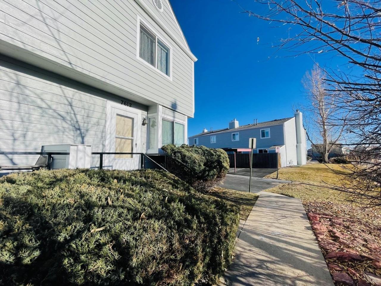 7612 Lexington Manor Dr - Photo 3 of 32