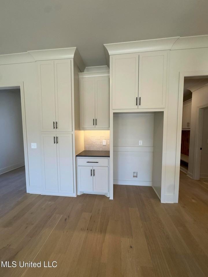 107 Southern Oak Way - Photo 4 of 22