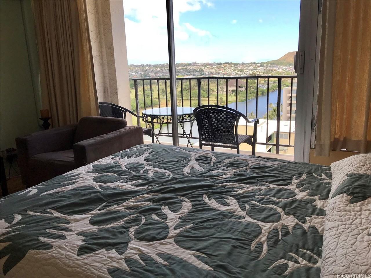 2345 Ala Wai Blvd #1813 - Photo 7 of 23