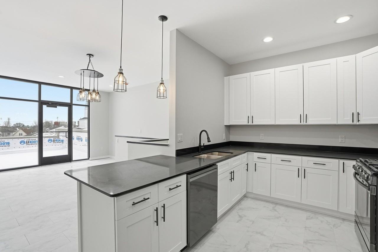 1540 119th St #201 - Photo 4 of 17