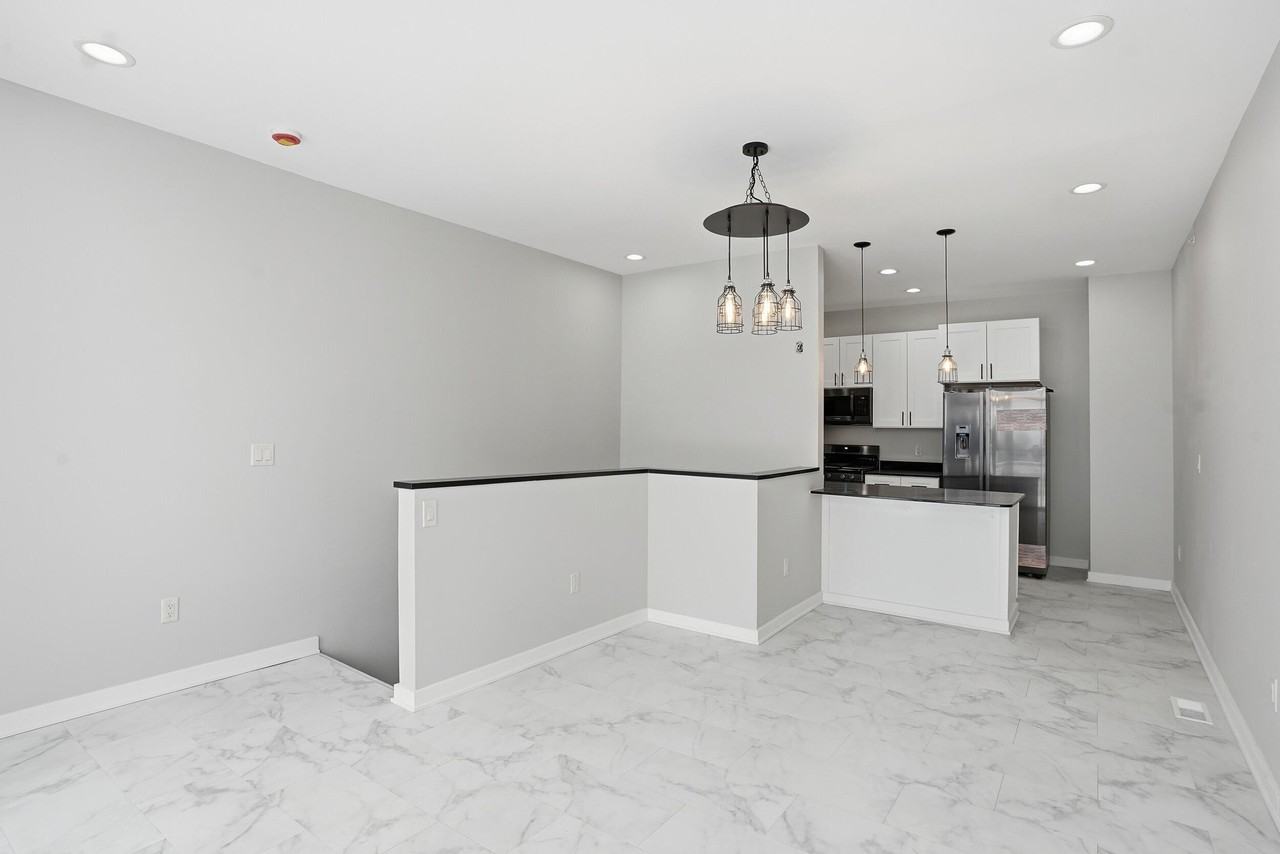 1540 119th St #201 - Photo 6 of 17