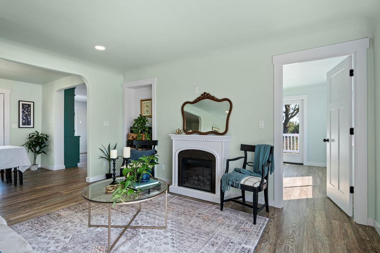 24315 Peoria Rd - Photo 3 of 22