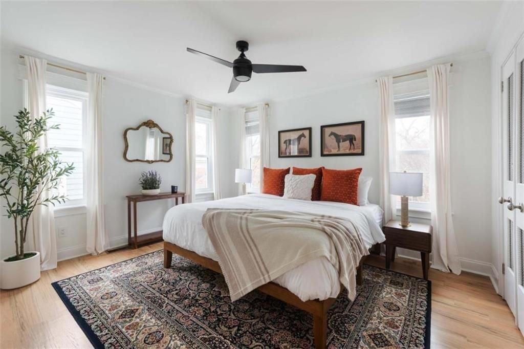 467 Stovall St Se - Photo 3 of 25