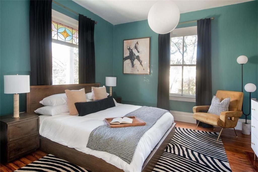 235 Elizabeth St Ne - Photo 4 of 38