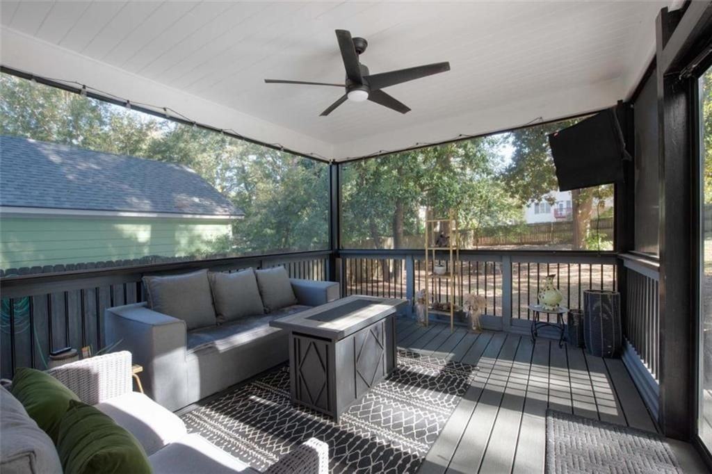 2330 1st Ave Ne - Photo 4 of 44