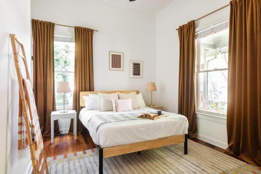 685 Wylie St Se - Photo 2 of 20