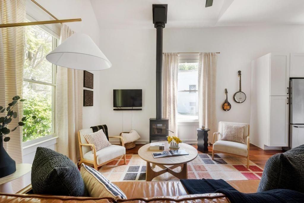 685 Wylie St Se - Photo 7 of 20