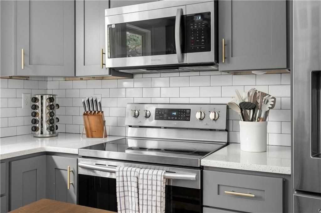 217 Berean Ave Se - Photo 4 of 41