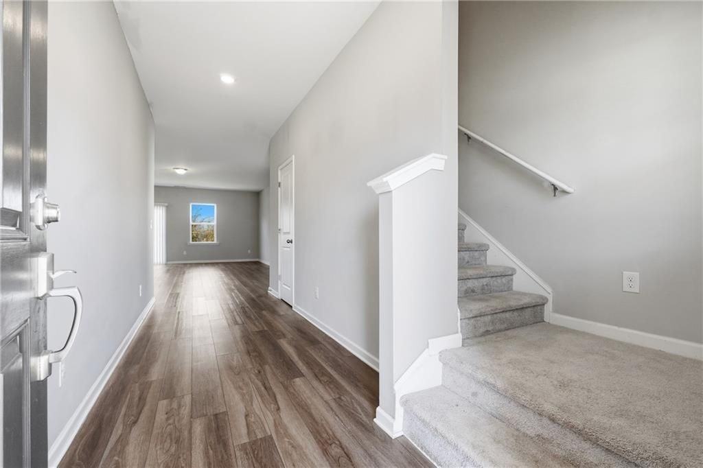 21 Golden Eagle Pkwy - Photo 5 of 50