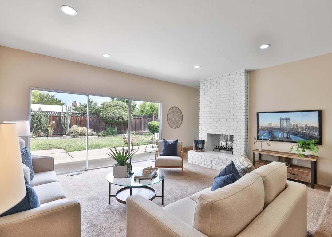 5348 Rimwood Dr - Photo 2 of 13