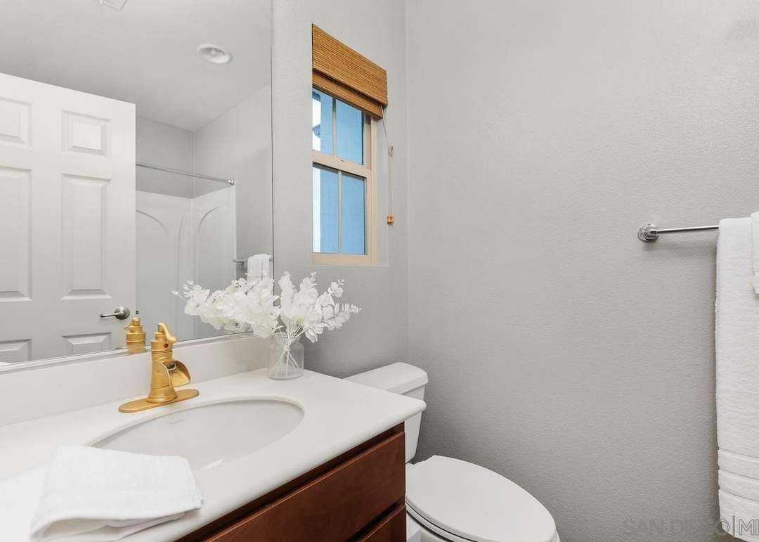 2447 Longstaff Ct - Photo 3 of 16