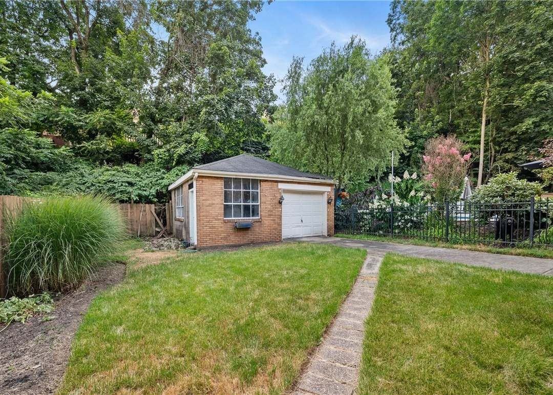 3729 Baytree St - Photo 5 of 22