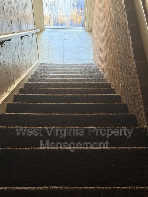 184 Wyndale Dr #12 - Photo 2 of 14