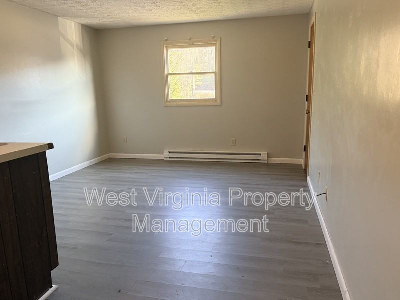 184 Wyndale Dr #12 - Photo 3 of 14