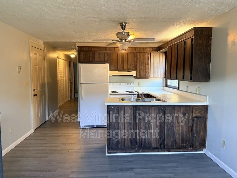 184 Wyndale Dr #12 - Photo 5 of 14