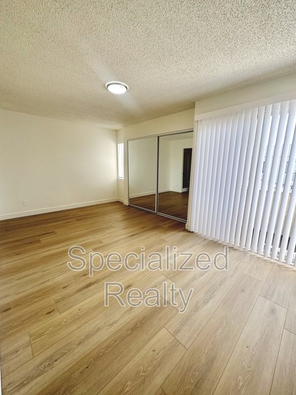 1233 Stanley Ave #3 - Photo 6 of 12