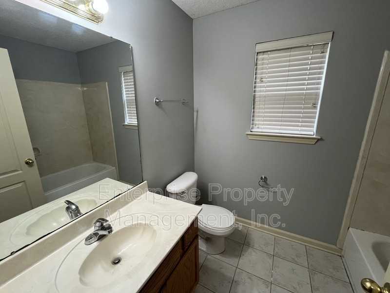 10099 Cross Valley Dr - Photo 7 of 23