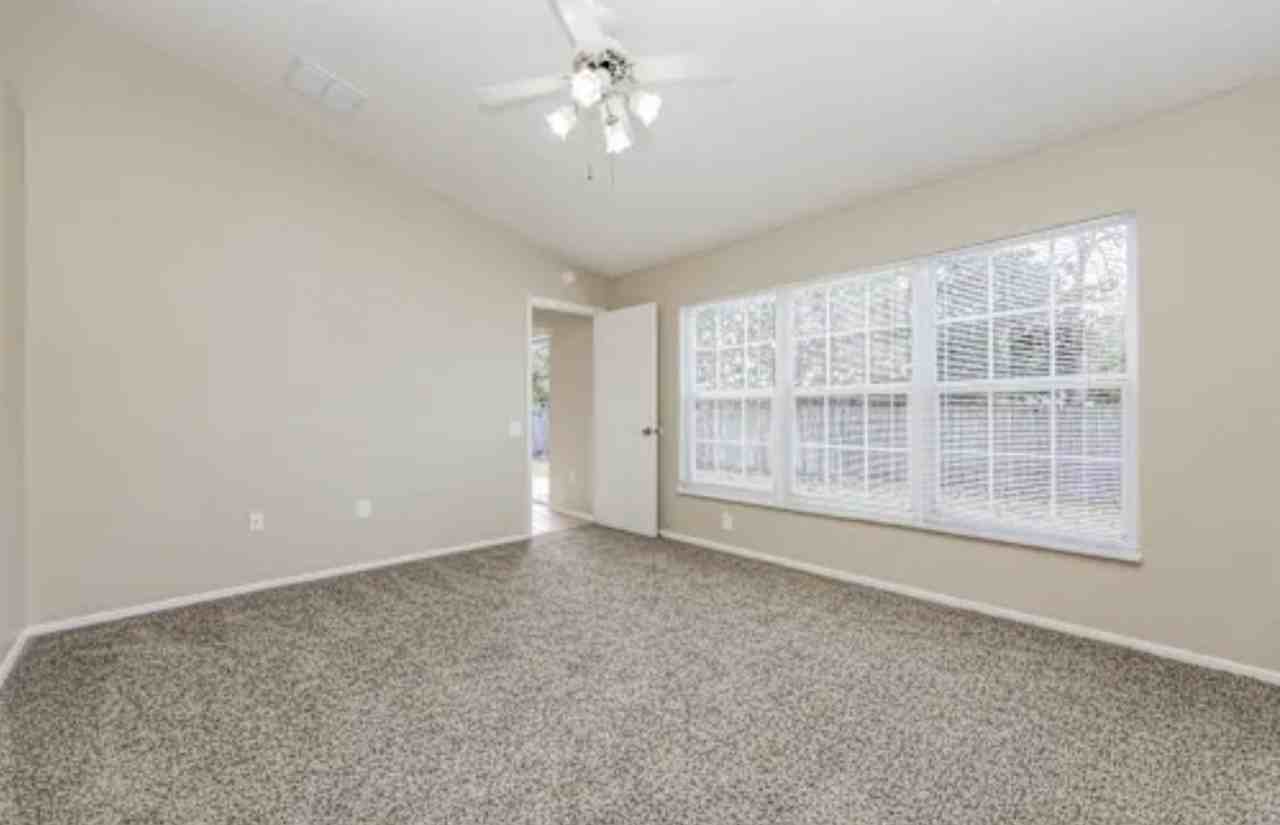 26822 Roseann Pl - Photo 7 of 11