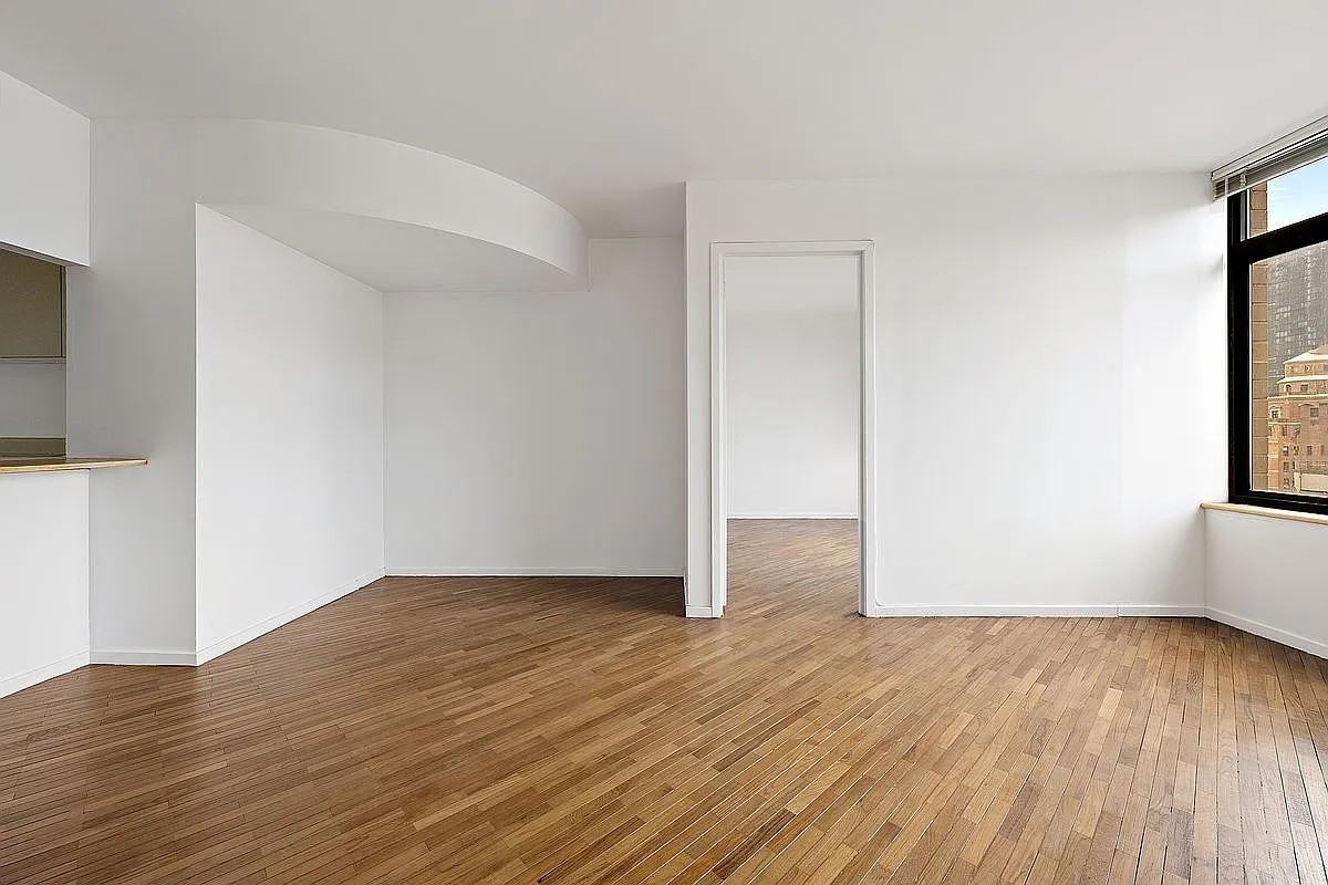 400 E 70th St #1903 - Photo 2 of 6