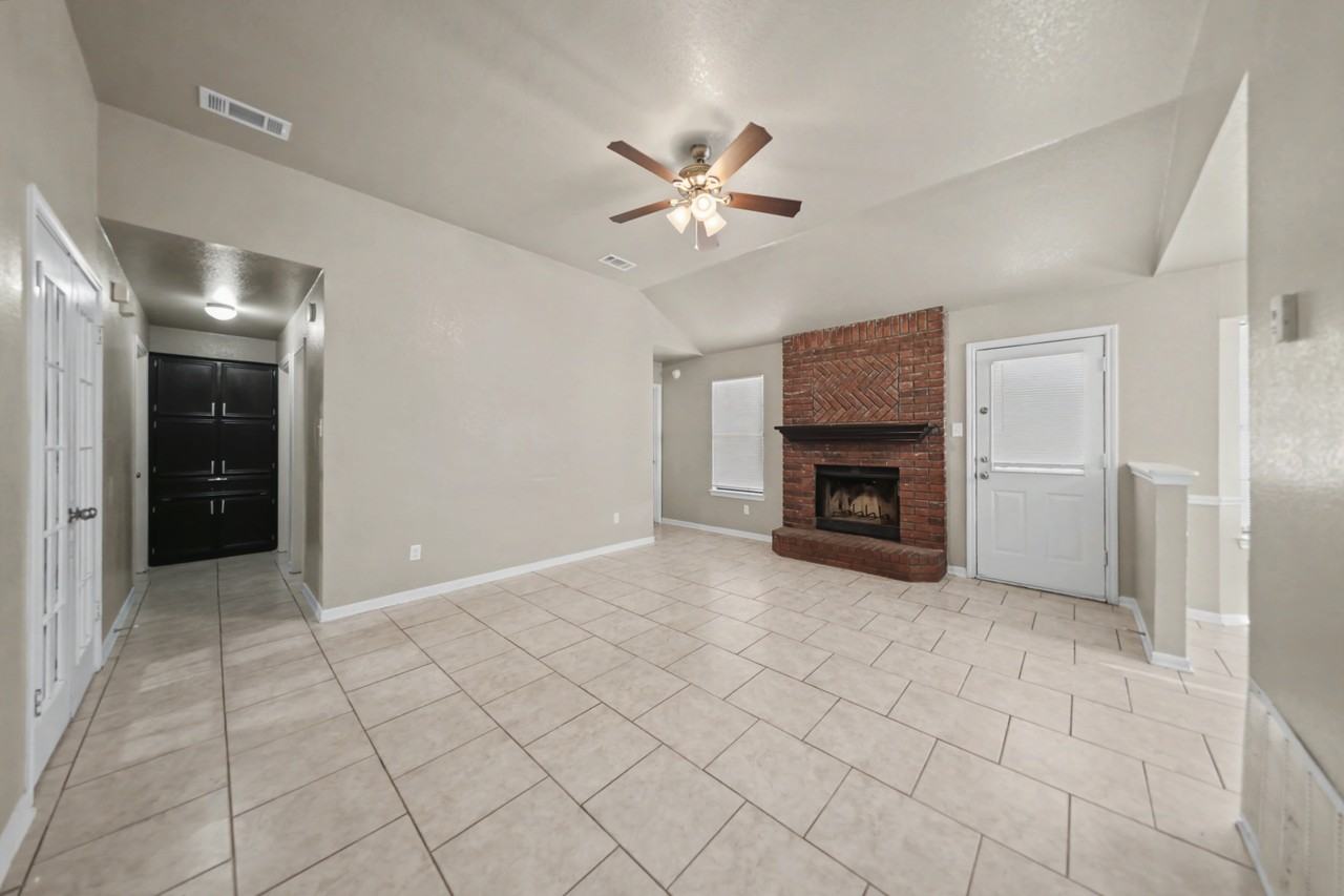 4306 Teal Dr - Photo 6 of 23