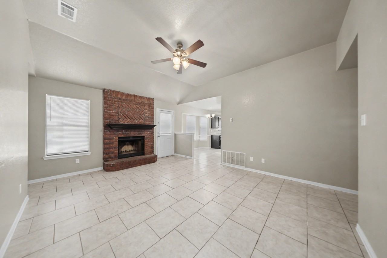 4306 Teal Dr - Photo 7 of 23