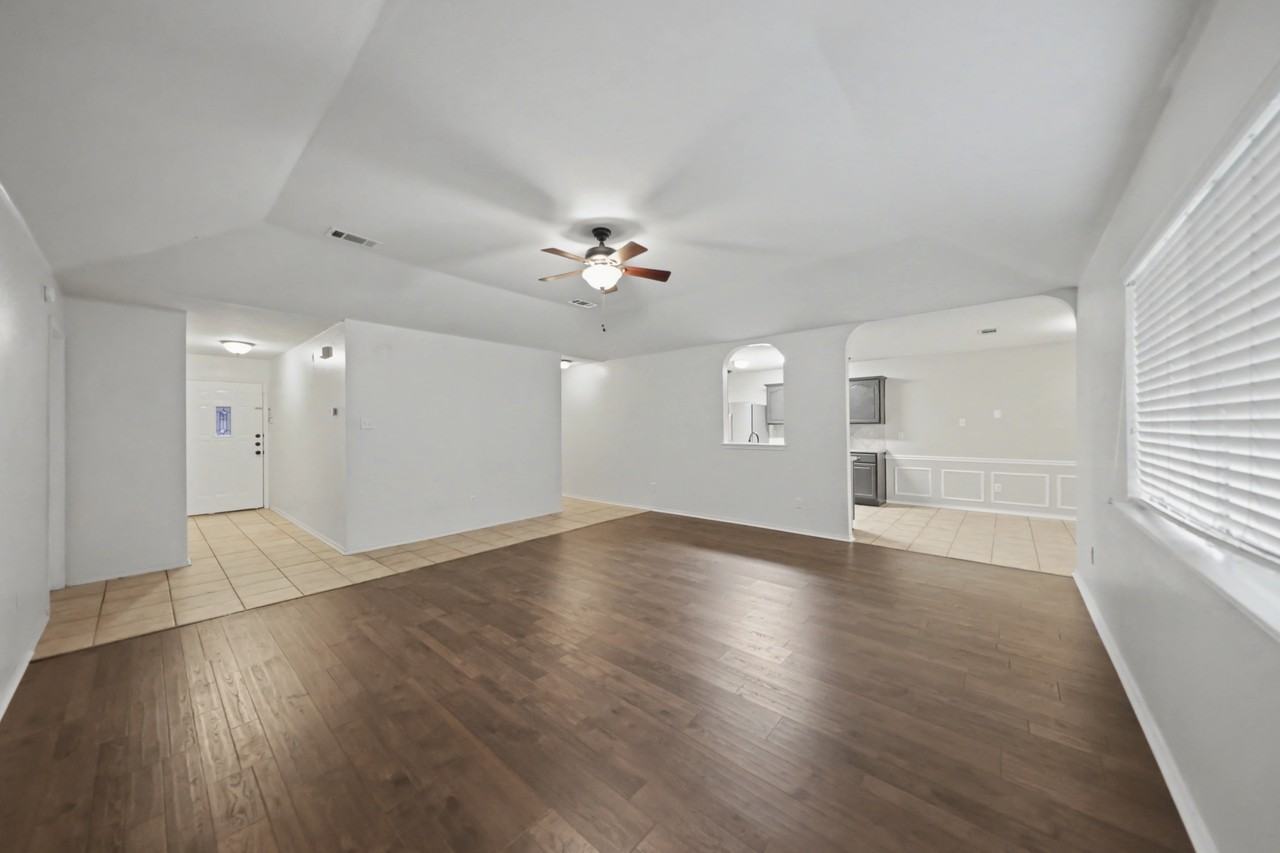 5202 Waltz Ct - Photo 7 of 18