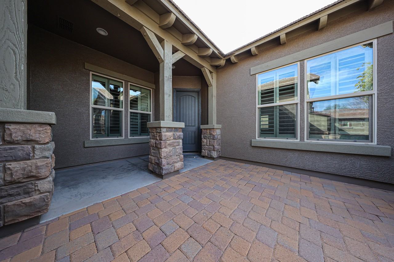 1935 W Sparrow Dr - Photo 4 of 50