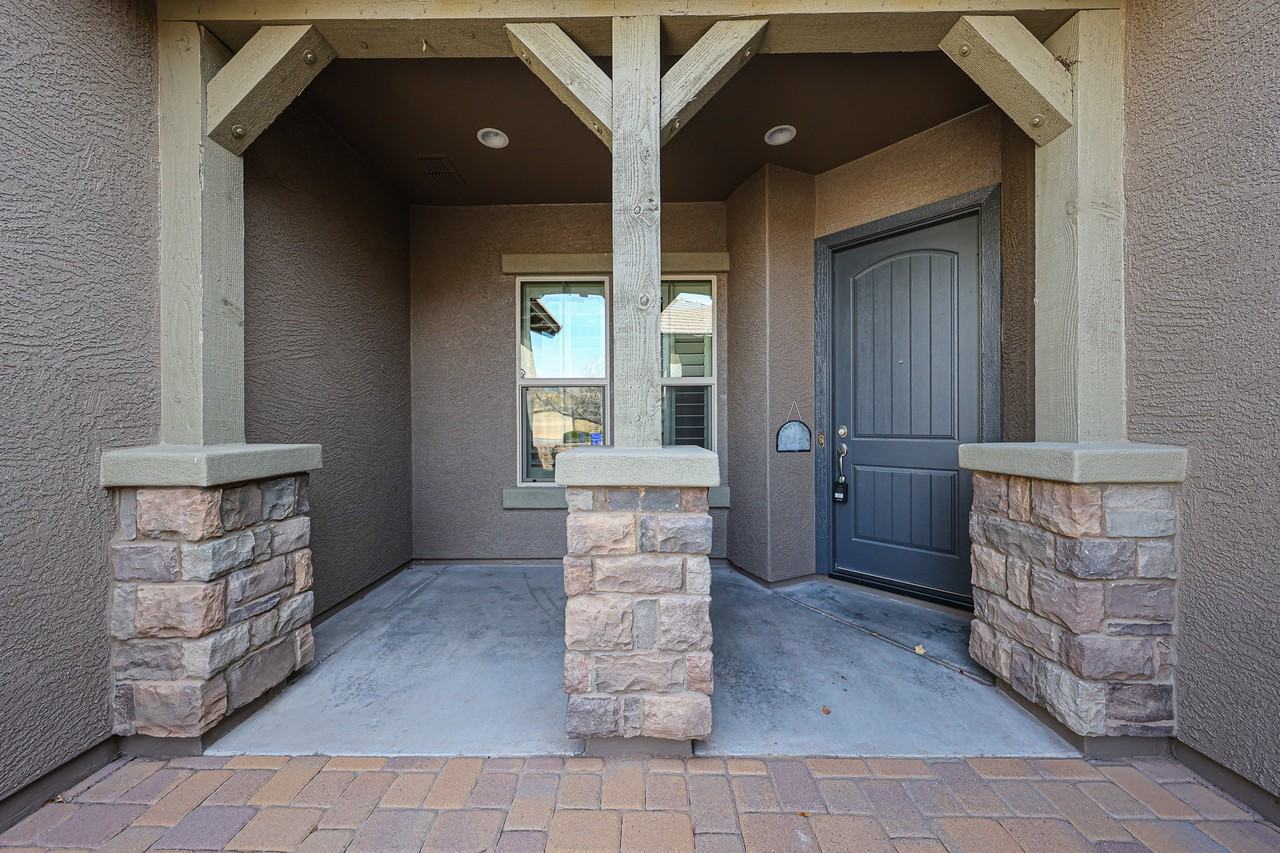 1935 W Sparrow Dr - Photo 5 of 50