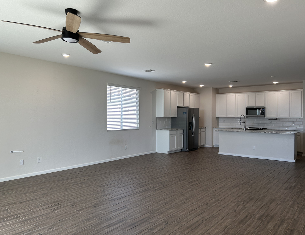 17707 W Country Club Ter - Photo 2 of 21