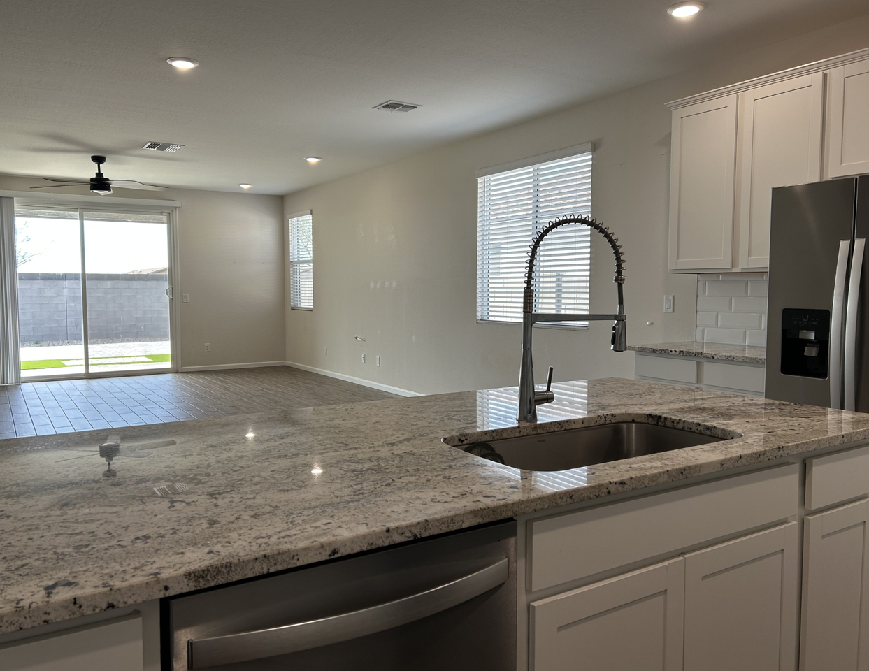 17707 W Country Club Ter - Photo 3 of 21