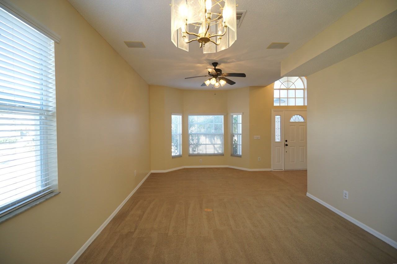 10905 Capstan Lake Dr - Photo 5 of 41