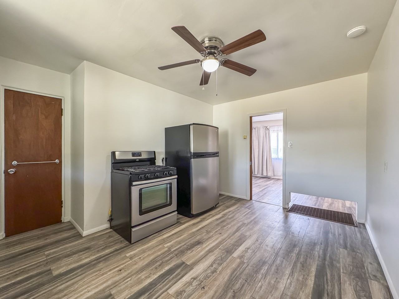 1828 Dakota St Ne - Photo 2 of 21