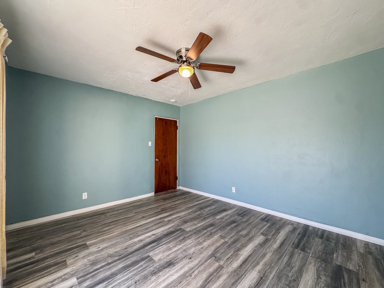 1828 Dakota St Ne - Photo 6 of 21