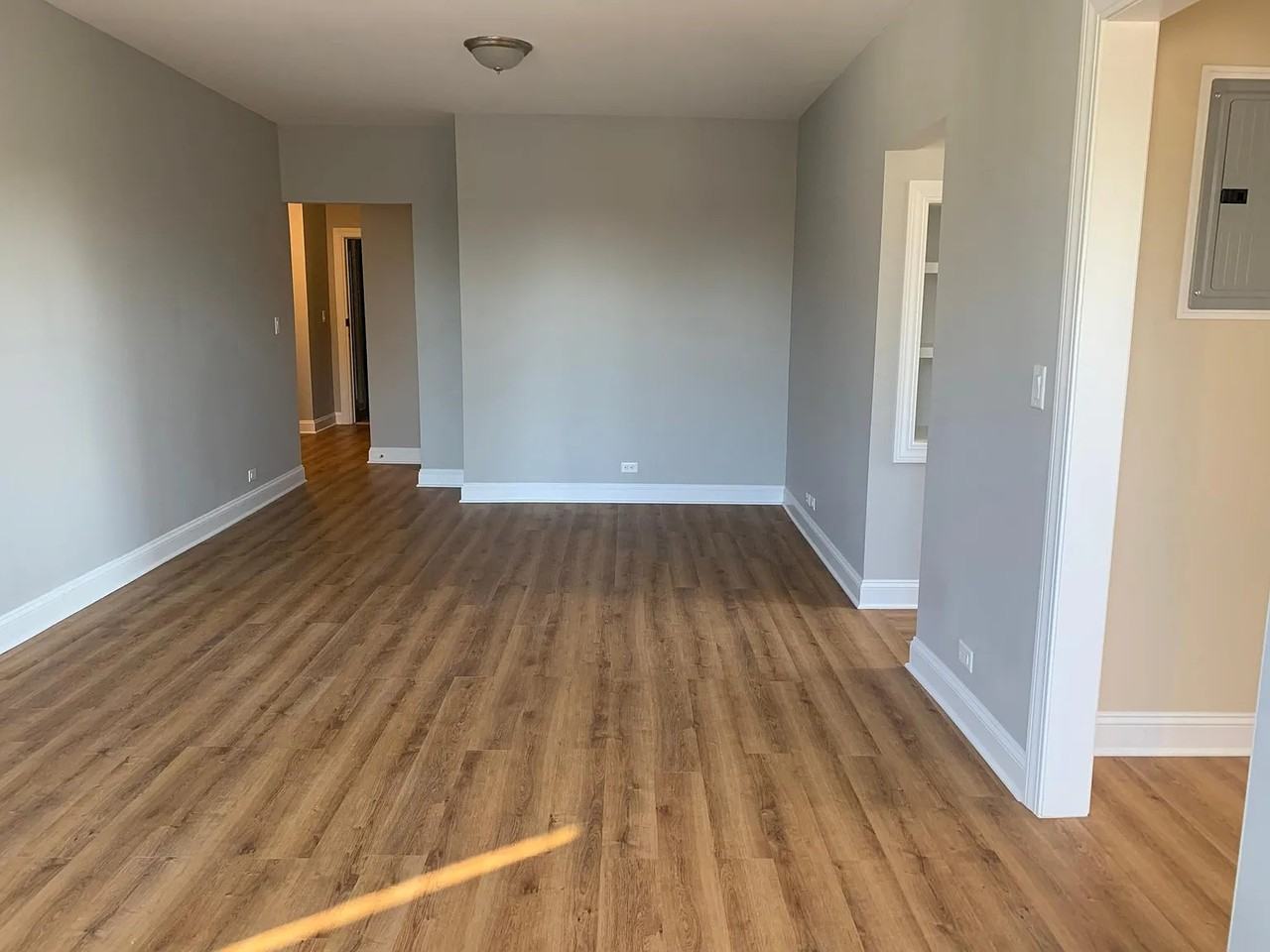 2 Lockwood Ave #4E - Photo 2 of 8