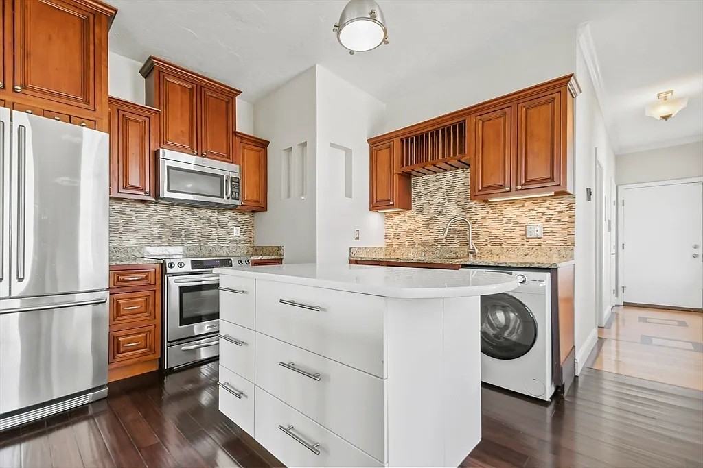 52 Providence St #3 - Photo 5 of 11