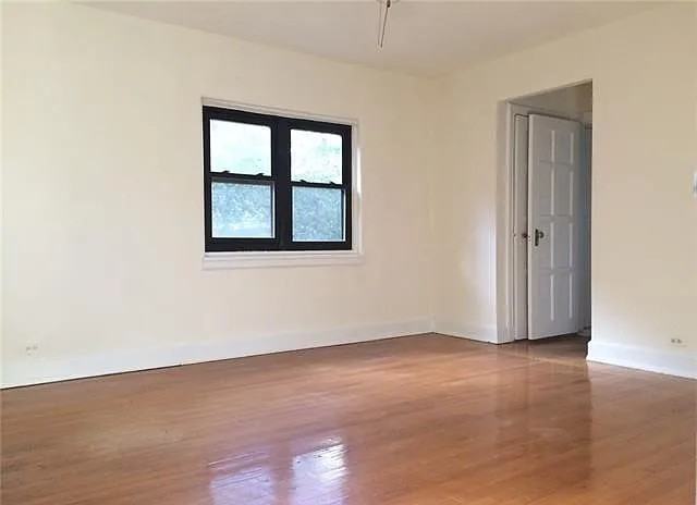 64 Kensington Rd #2D - Photo 5 of 6